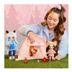 Na Na Na Surprise Kitty-Cat Campground Tent Playset With 10+ Accessories